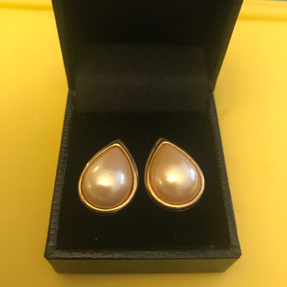 Teardrop Gold/Pearl Earrings